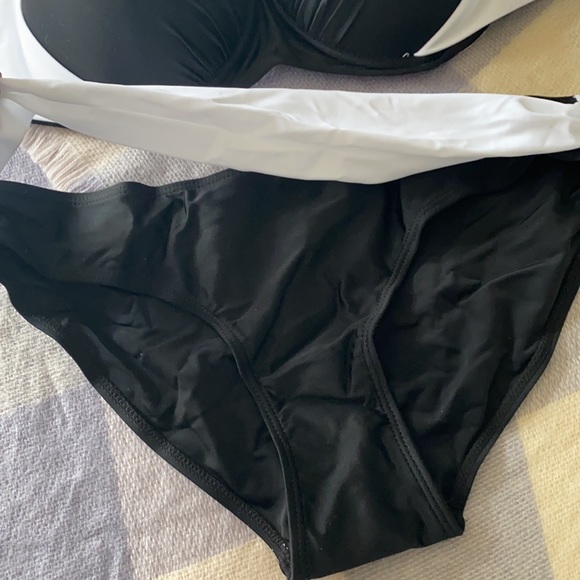 Strapless Push-Up Bikini Set - Picture 2 of 4